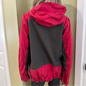Cloudveil Women's Red and Gray Hooded Rain Jacket XL